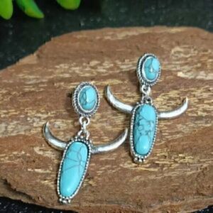 Turquoise Silver Plated Oval Drop Cow Bull Head  Horn Western Earrings